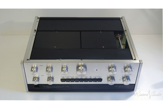 Accuphase C-200