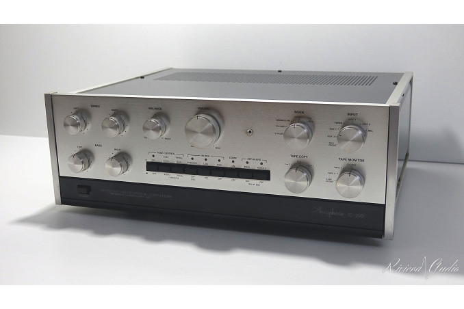Accuphase C-200